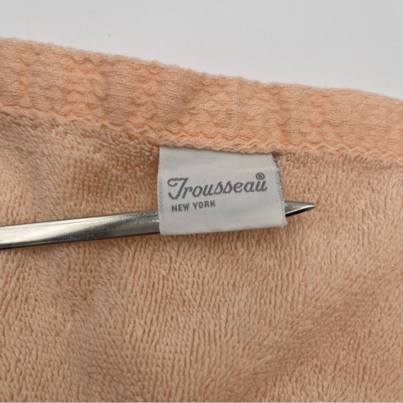 Vintage Bath Towels Peach Floral USA Made Cotton Cottage Grandma Floral 80s 90s - Picture 12 of 14